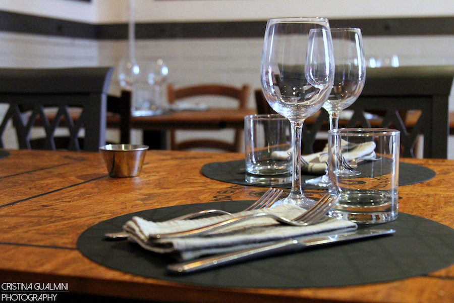 Trattoria-Bertamè-tavolo-bicchieri-03